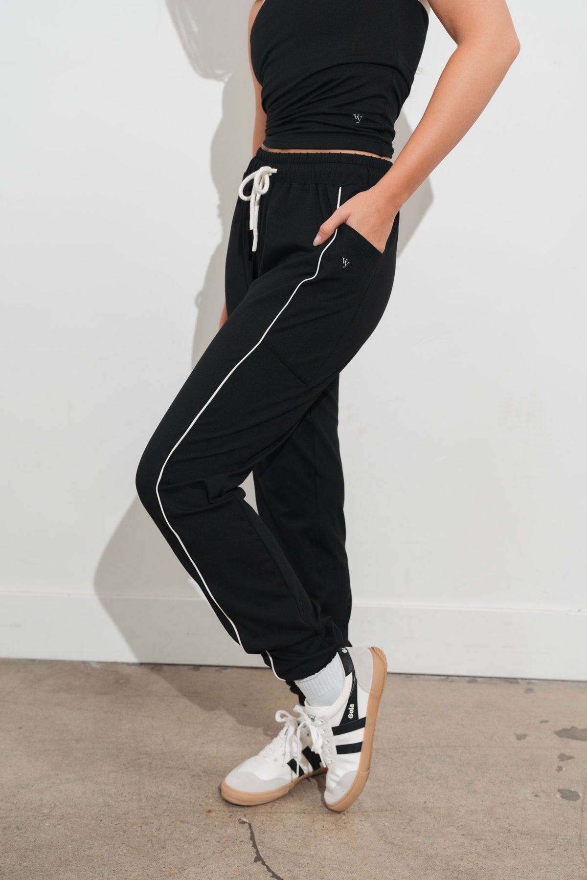 Vitality Motive® Jogger - Midnight Contrast
