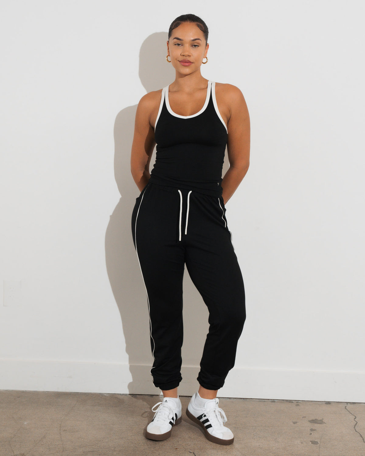 Vitality Motive® Jogger - Midnight Contrast