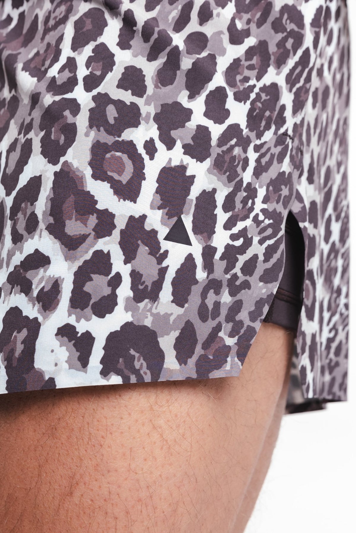 Vitality Prime® Sport Short 5" - Espresso Feline