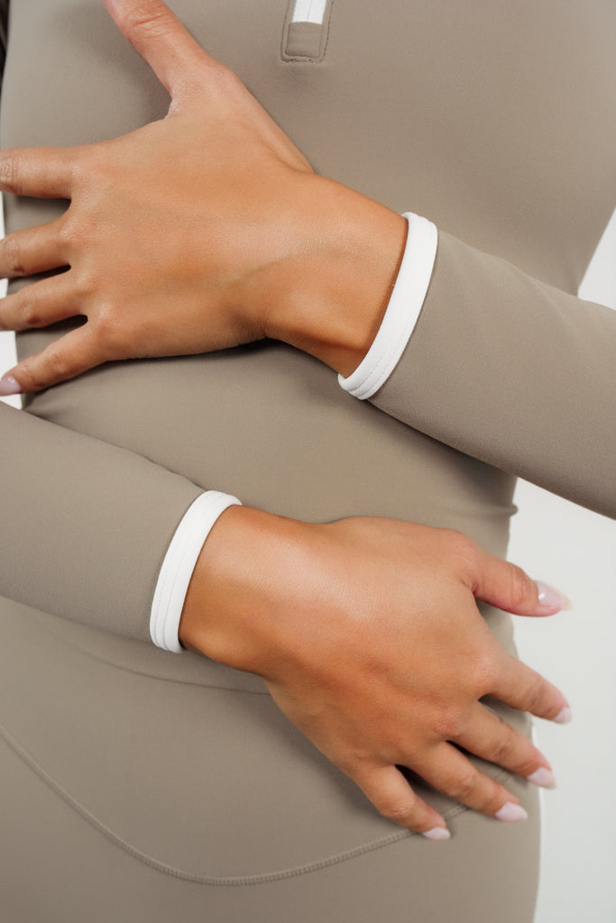 Cloud II® Fitted Half Zip - Cashew Contrast